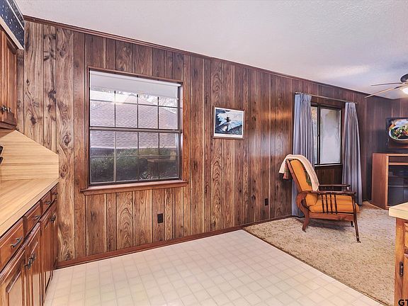 5th image of 114 Hideaway Lane Central