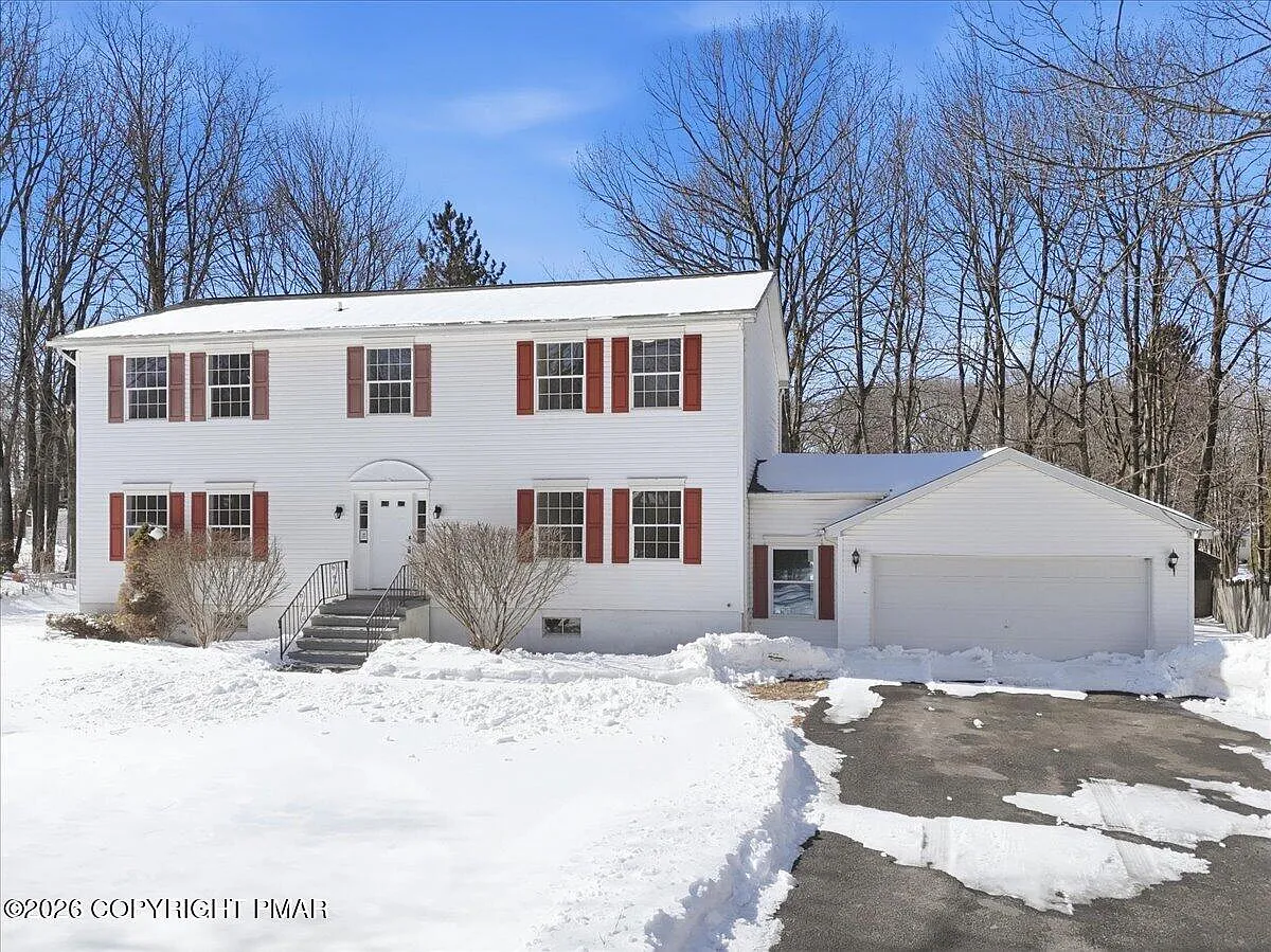 12 Devonshire Ln photo 1
