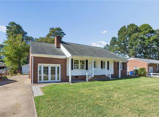 7 Fawn Ln, Newport News, VA 23602