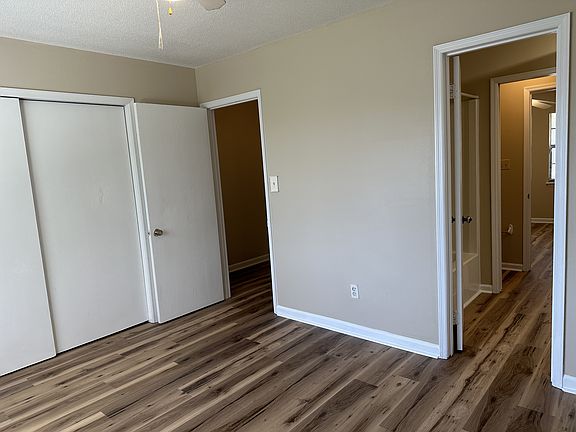3rd image of 1029 Sutor Rd #1029
