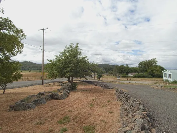 573 Reese Creek Rd, Eagle Pt, OR 97524