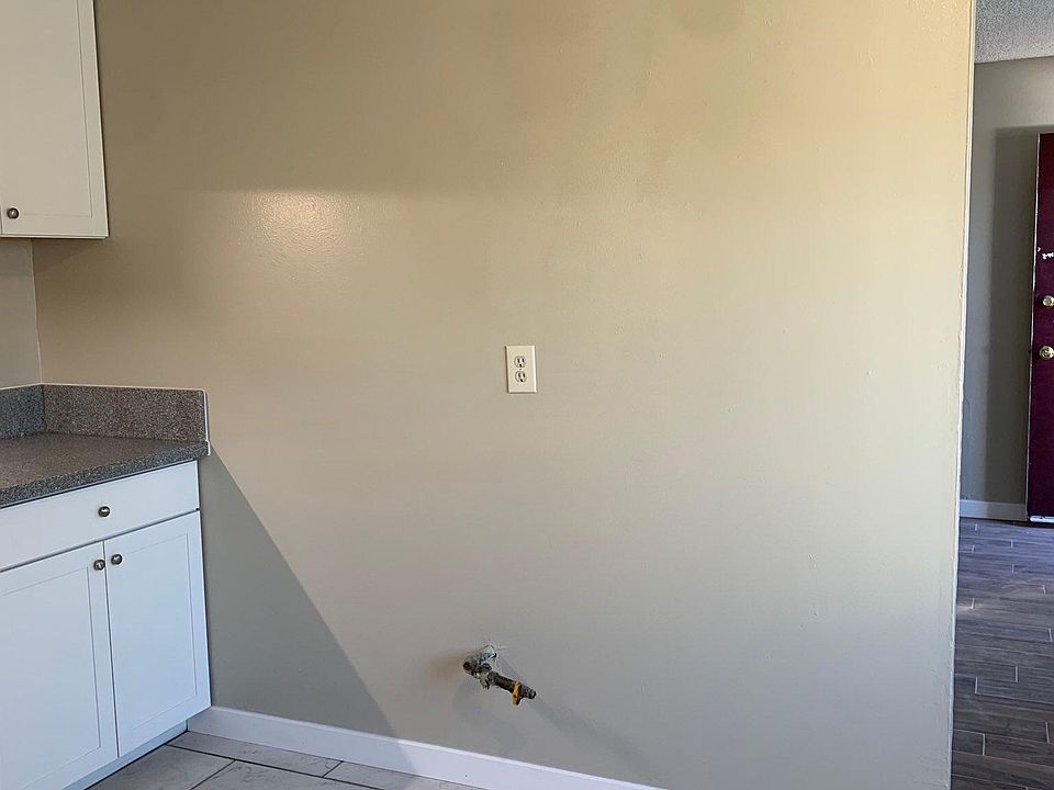 Kitchen/Stove/Gas Hookup