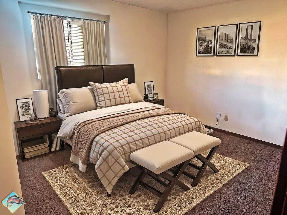 2 bed, 1.0 bath, $945 — Photo 3