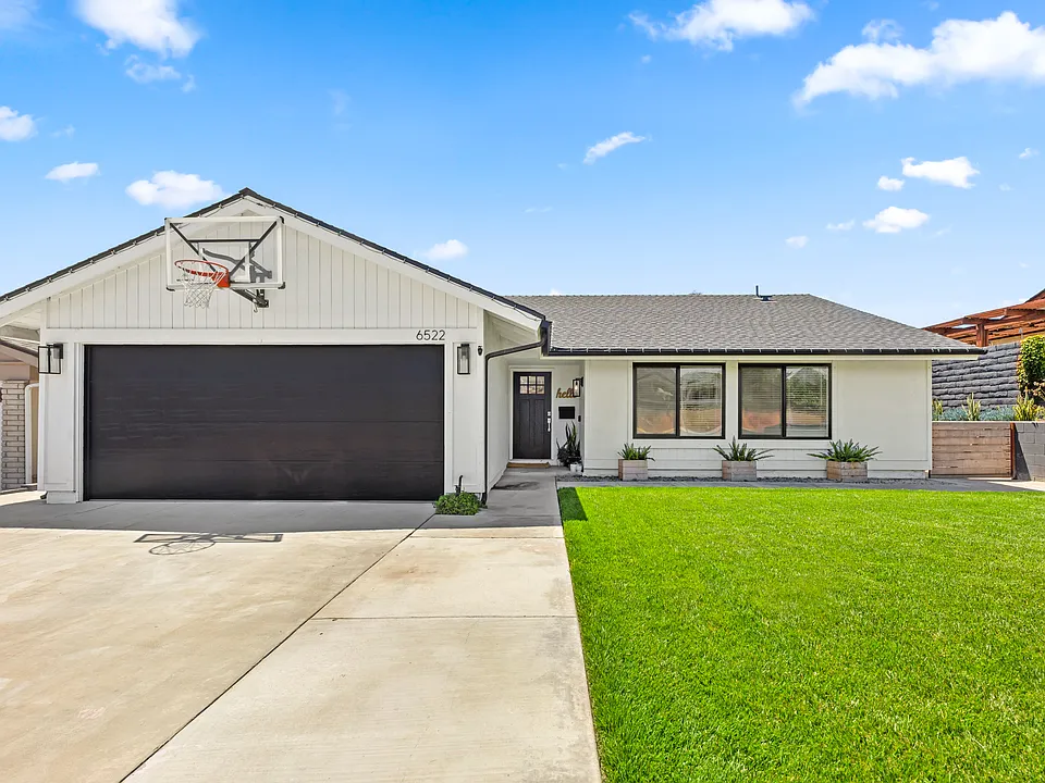 6522 Farinella Dr