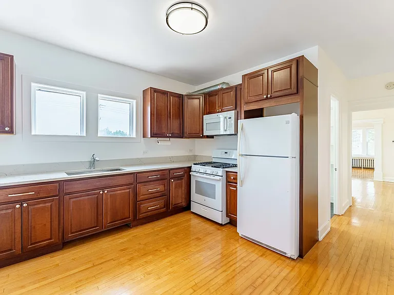 2125 Wesley Ave — Photo 15