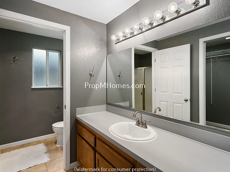 22340 SW Nottingham Ct — Photo 12