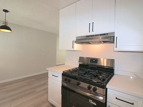 2nd image of 4333 Winona Ave #A