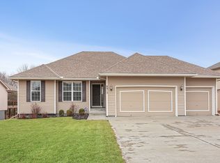 8915 N Mersington Ave, Kansas City, MO 64156