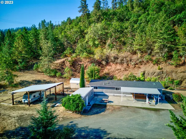1991 SE Ichabod St, Roseburg, OR 97470