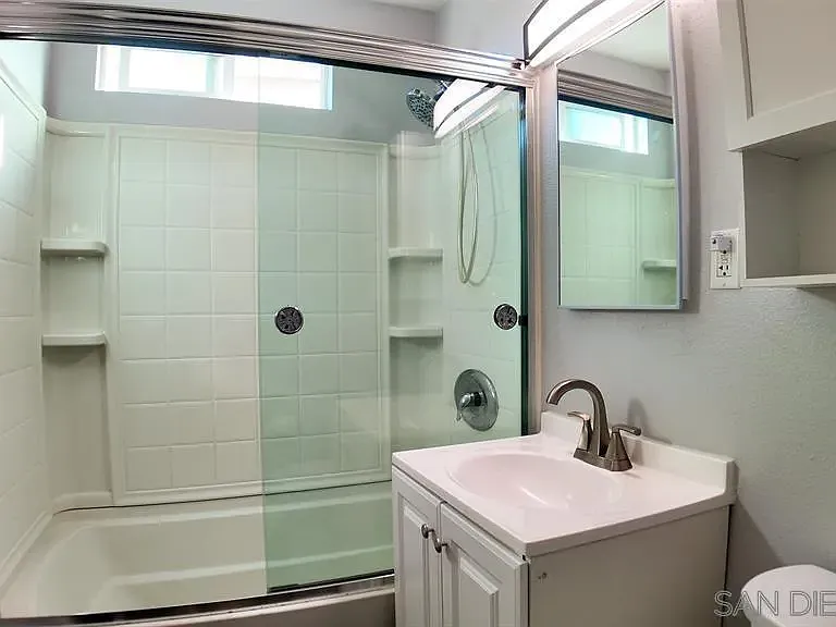3934 1/2 Marine View Ave — Photo 19