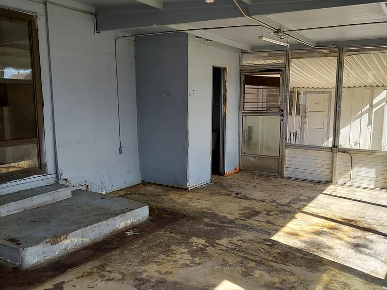 214 Weaver St — Photo 19