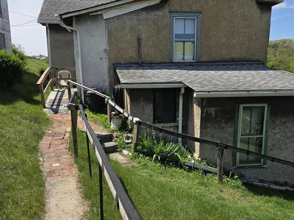 211 N Wills Ave, Covington, VA 24426