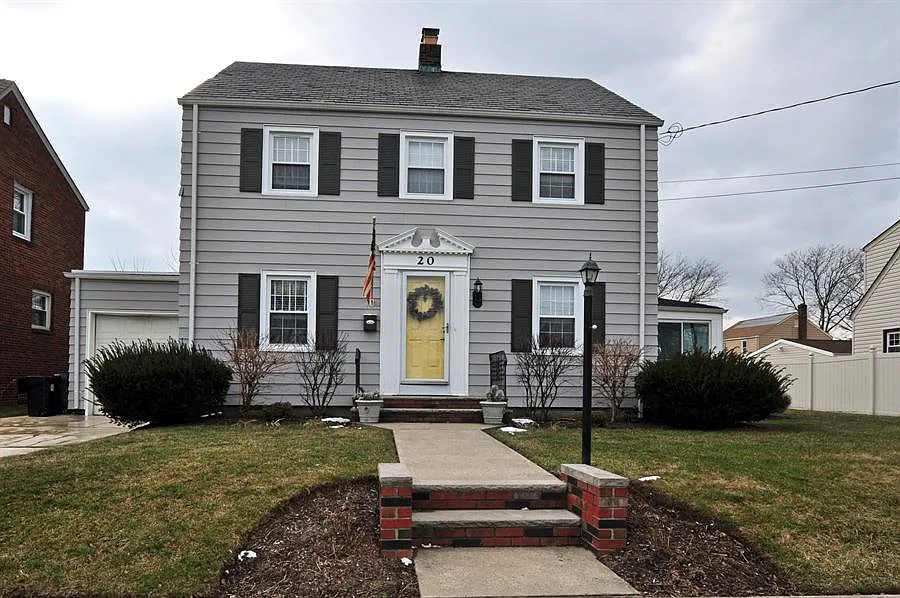 20 Bertram Ave photo 1