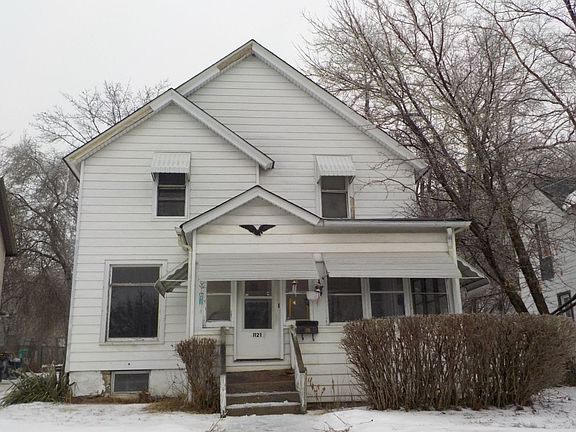 3rd image of 1121 School St