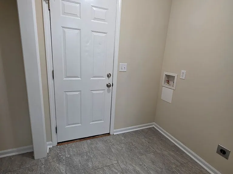 312 Hill St — Photo 7