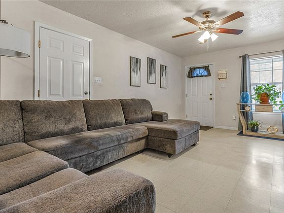 4th image of 1009 W 17th St