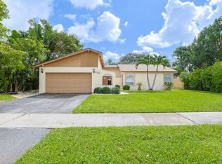 208 NW 40th Ter, Deerfield Beach, FL 33442