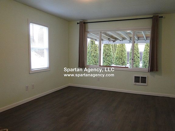 3rd image of 269 Sunset Dr