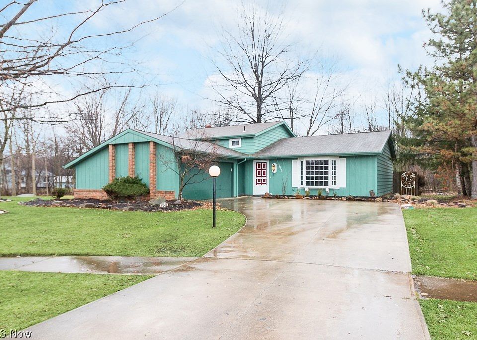 1st image of 20274 Glenwood Ln