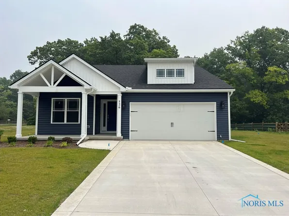 526 Hidden Village Ln, Holland, OH 43528