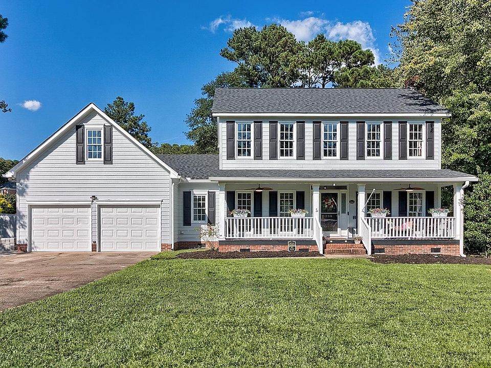 1st image of 236 Muirfield Ct E