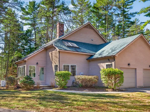 27 E Beach Road #27, Casco, ME 04015