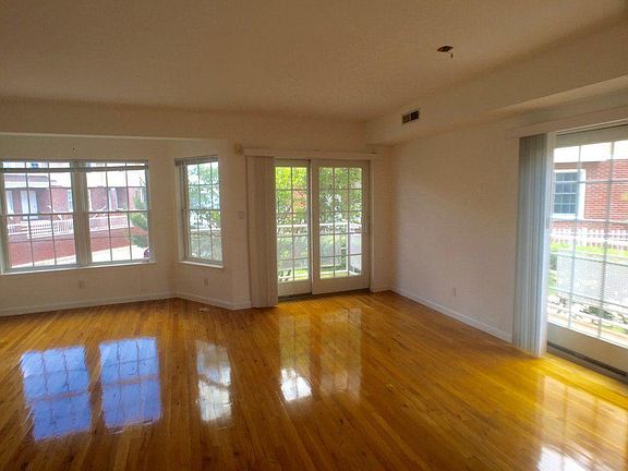 3rd image of 56 Patricia Ln #403