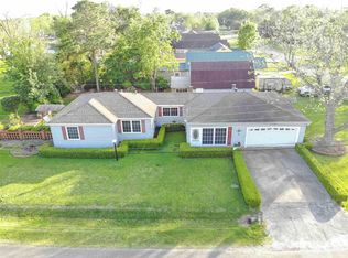 4393 Garfield Ave, Groves, TX 77619