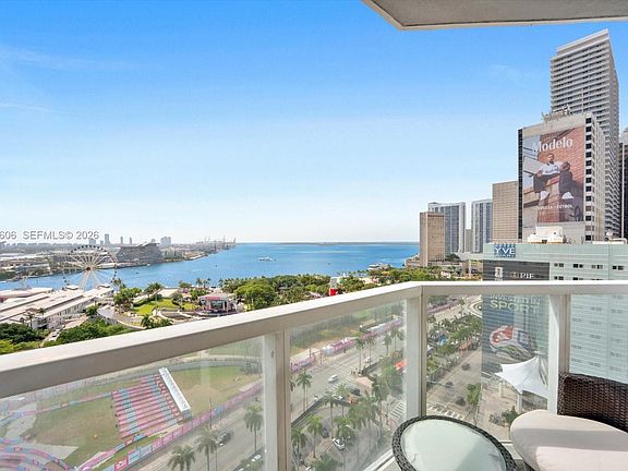 4th image of 244 Biscayne Blvd APT 1803