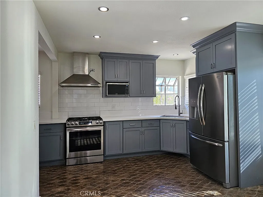 3 bed, 1163 sqft, $3,800 — Photo 4
