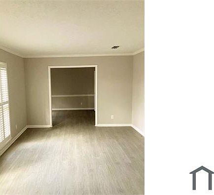 2nd image of 2155 Kingsbury Dr