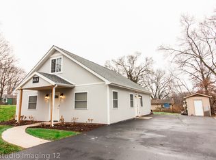 433 Spring Ave, South Elgin, IL 60177