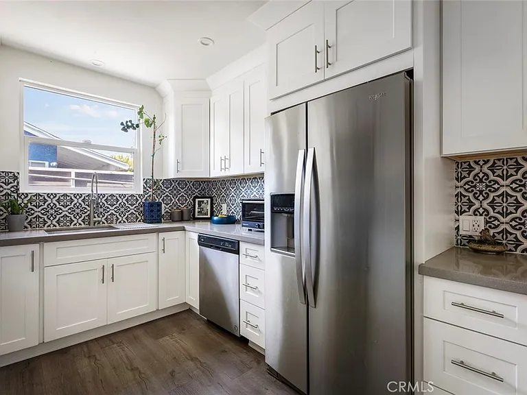 2304 W Avenue 31 — Photo 8