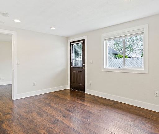 3rd image of 1016 S 37th St #2