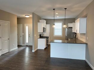 4544 Wyndham Dr, Bettendorf, IA 52722