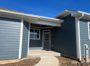 695 Harper Ave, Cary, IL 60013