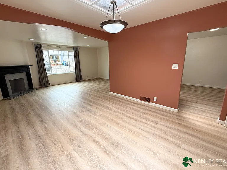 840 Templeton Ave — Photo 5