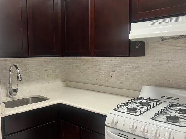 300 Westfield Ave E #2, Roselle Park, NJ 07204