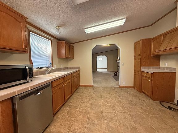 5th image of 9590 Robinson Creek Rd