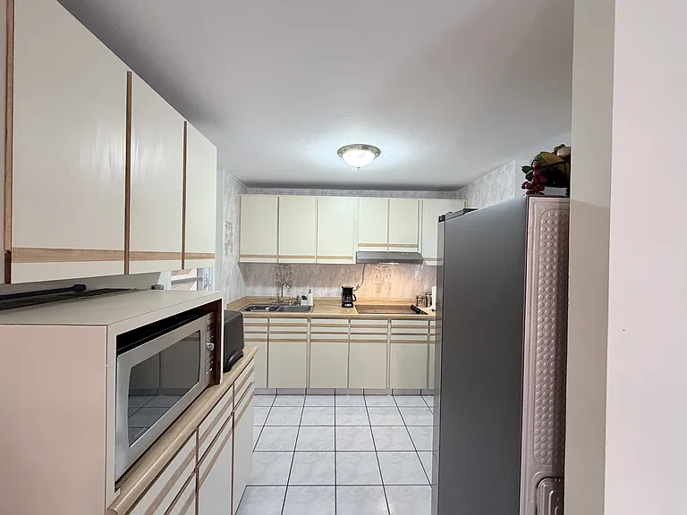 Kitchen + Brand New Refrigerator Samsung
