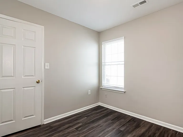 1315 Braveheart Ln — Photo 12