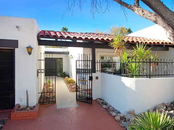 2nd image of 7572 N Palm Cir