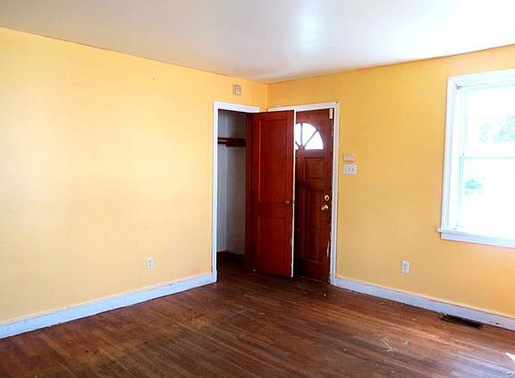 5th image of 3705 Whitlock Ave