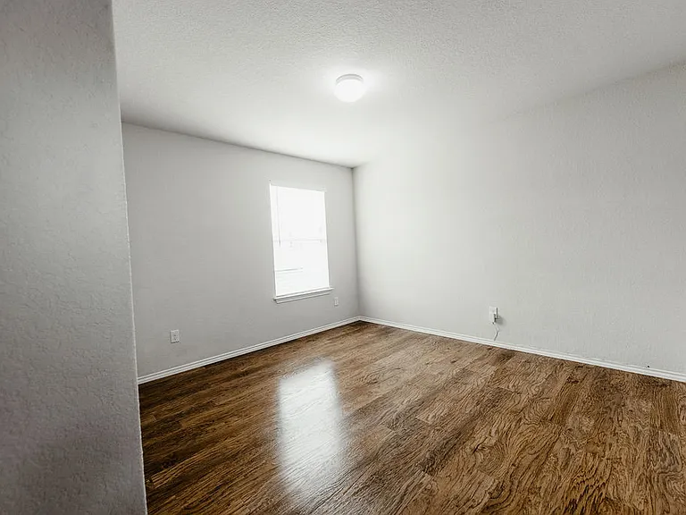 24370 Invitation Oak — Photo 35