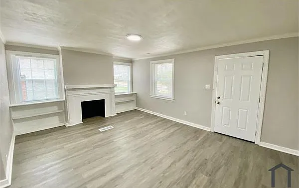 3 bed, 1300 sqft, $1,400 — Photo 2