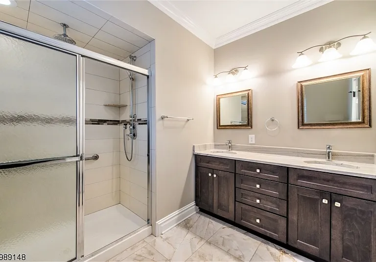 64 Kent Place Blvd #A — Photo 9