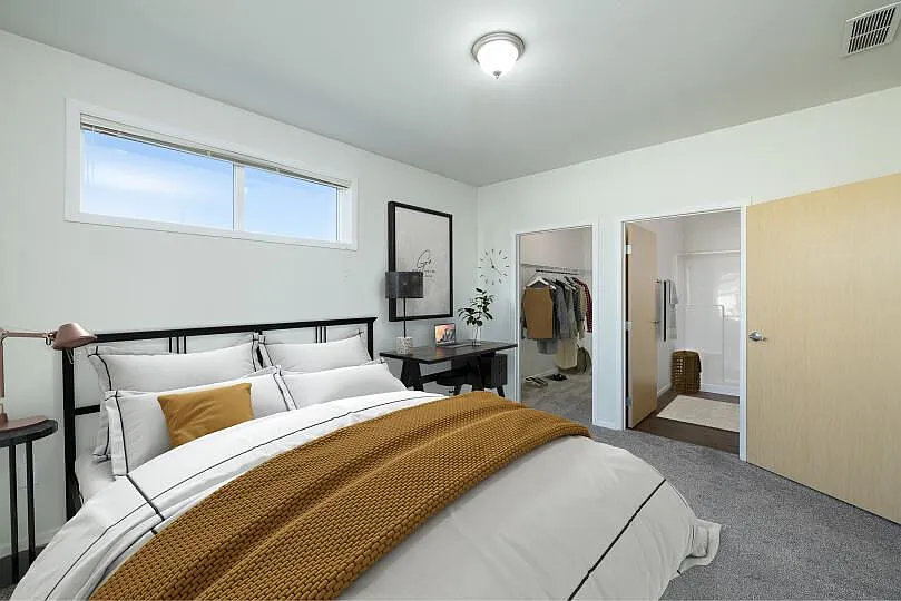 Regency Apartment Homes — Photo 4