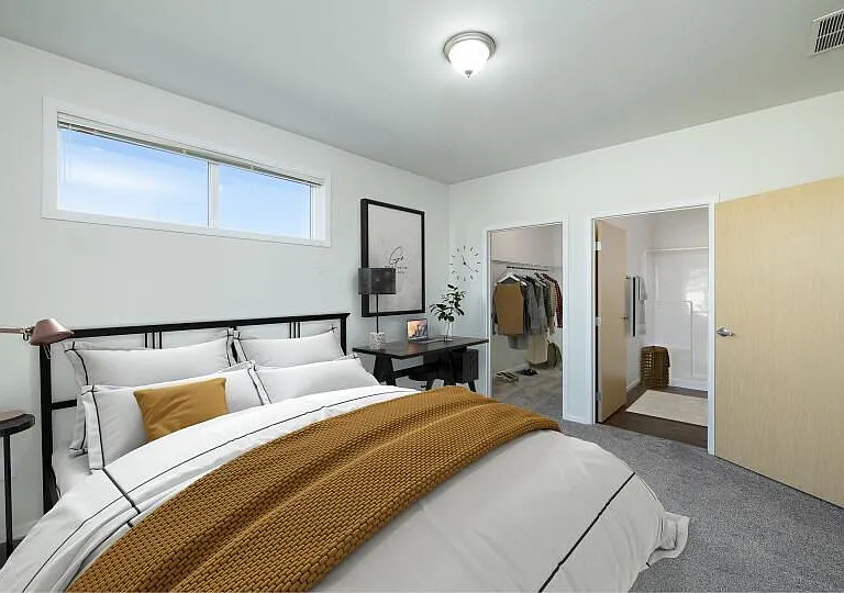 Regency Apartment Homes — Photo 4