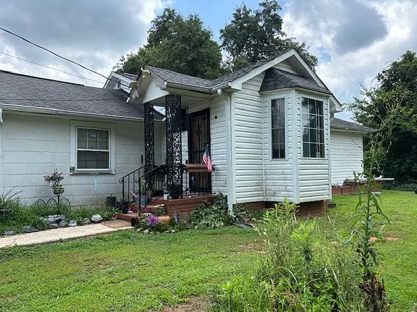 161 Log House Rd, Winston Salem, NC 27127