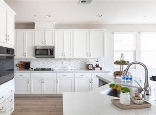 16 Cresta Villa Ct, Henderson, NV 89011